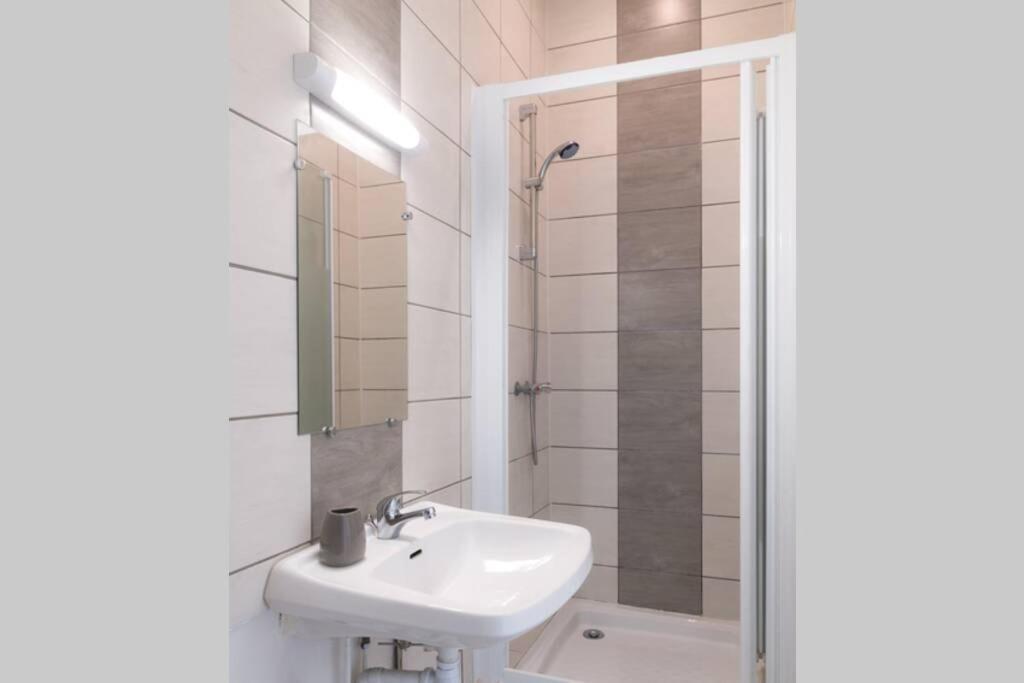 Studio Meuble Verdun - 3Eme Etage, Verdun Ngoại thất bức ảnh